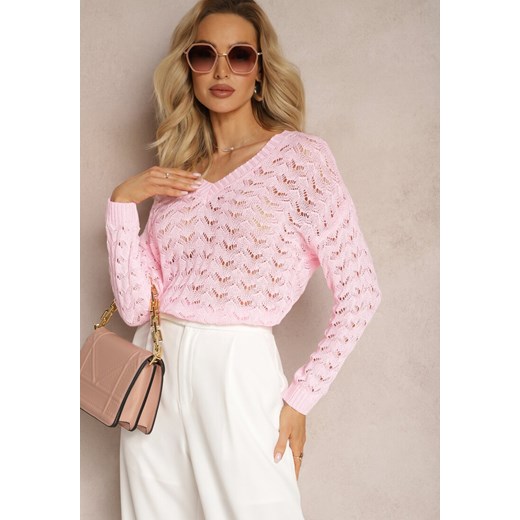 Różowy Sweter z Dekoltem w Serek i Ażurowym Zdobieniem Cerylia ze sklepu Renee odzież w kategorii Swetry damskie - zdjęcie 170231630