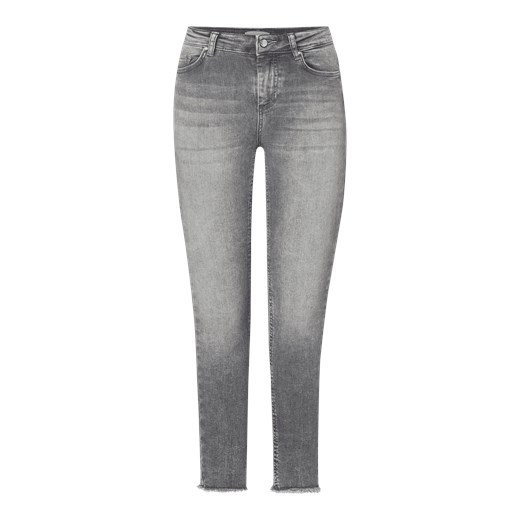 Jeansy o kroju skinny fit z naszywką z logo M/30 promocja Peek&Cloppenburg 
