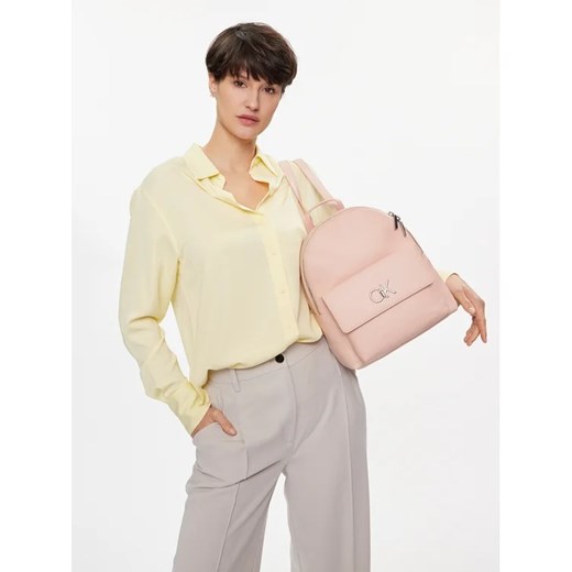 Calvin Klein Plecak Re-Lock Backpack W/Pocket Pbl K60K609428 Różowy Calvin Klein uniwersalny promocyjna cena MODIVO