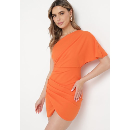Pomarańczowa Asymetryczna Sukienka z Ozdobnym Drapowaniem Aerlia ze sklepu Born2be Odzież w kategorii Sukienki - zdjęcie 170308613