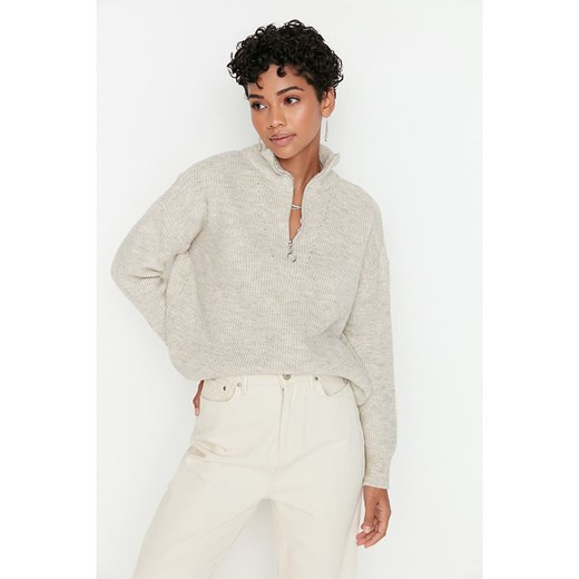 trendyol Sweter w kolorze beżowym ze sklepu Limango Polska w kategorii Swetry damskie - zdjęcie 170328273