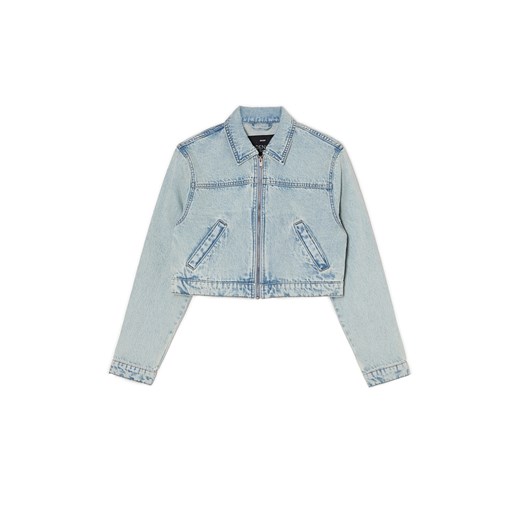 Cropp - Krótka jeansowa kurtka - niebieski ze sklepu Cropp w kategorii Kurtki damskie - zdjęcie 170340574