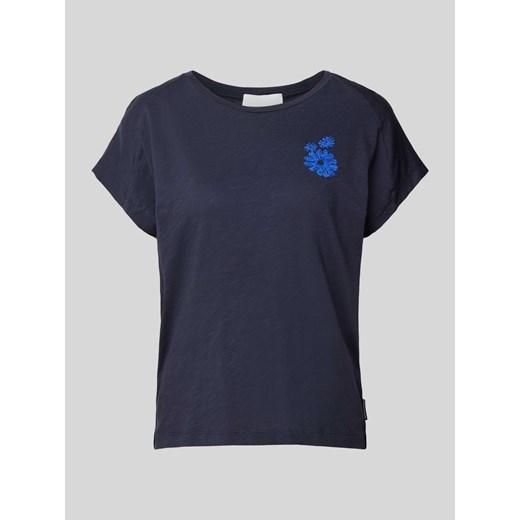 T-shirt z kwiatowym haftem model ‘ONELIAA FAANCY’ ze sklepu Peek&Cloppenburg  w kategorii Bluzki damskie - zdjęcie 170396663