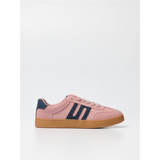 Różowe sneakersy w stylu retro House 38 House