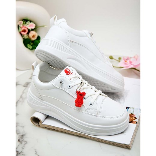 Białe Sneakersy Platformowe z Breloczkiem Street Spirit Royalfashion.pl 38 okazyjna cena royalfashion.pl
