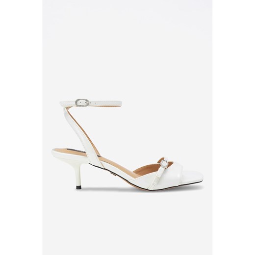 Sandały damskie Nine West z klamrą