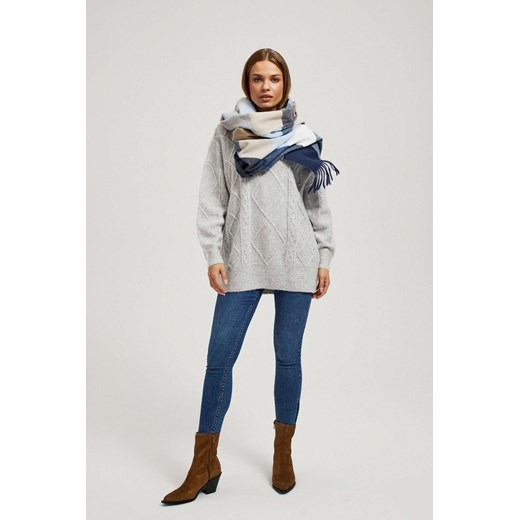 Szalik w kratę z frędzlami granatowy ONE SIZE Moodo.pl wyprzedaż