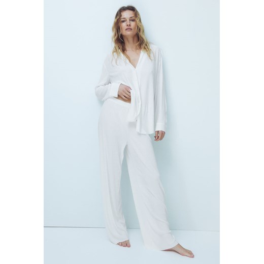 H & M - Kreszowane spodnie - Biały ze sklepu H&M w kategorii Piżamy damskie - zdjęcie 170473834