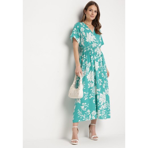 Jasnozielona Sukienka Długa z Kopertową Górą w Kwiatowy Print Solmare ze sklepu Born2be Odzież w kategorii Sukienki - zdjęcie 170478751