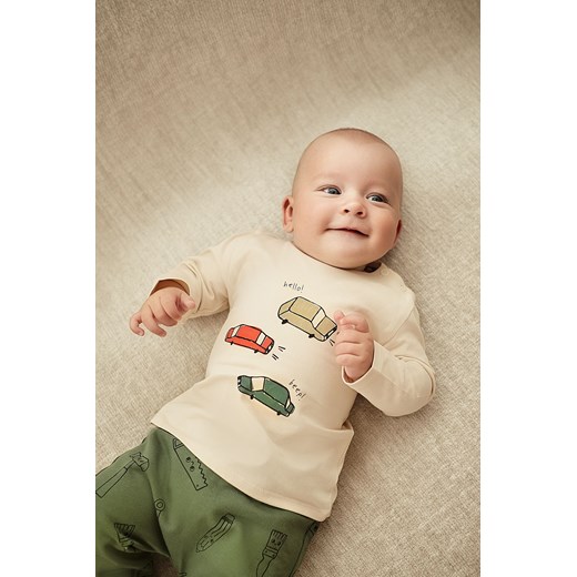 Bluzka niemowlęca z nadrukiem samochodów - ecru ze sklepu 5.10.15 w kategorii Kaftaniki i bluzki - zdjęcie 170493101