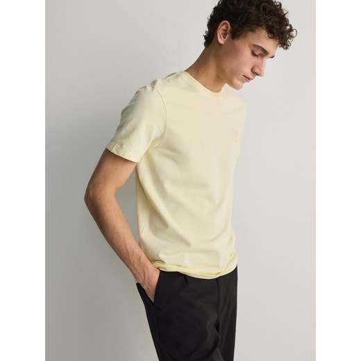 Reserved - T-shirt regular fit z haftem - jasnożółty ze sklepu Reserved w kategorii T-shirty męskie - zdjęcie 170499033