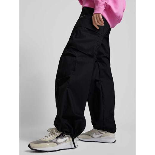 Spodnie cargo o kroju baggy fit z wyhaftowanym logo Nike L Peek&Cloppenburg 