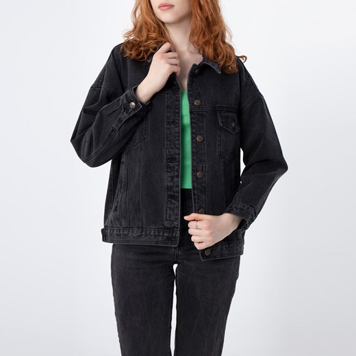 Damska kurtka dżinsowa oversize czarna ze sklepu WITTCHEN w kategorii Kurtki damskie - zdjęcie 170546204