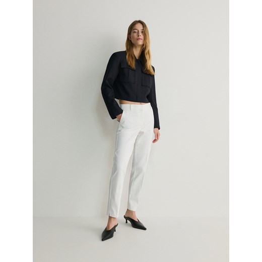 Reserved - Cygaretki z kantem - biały ze sklepu Reserved w kategorii Spodnie damskie - zdjęcie 170570320