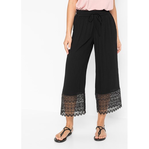 Spodnie culotte z koronką ze sklepu bonprix w kategorii Spodnie damskie - zdjęcie 170598212