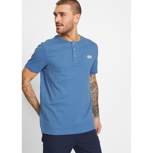Shirt z dekoltem henley i krótkim rękawem, w wygodnym fasonie ze sklepu bonprix w kategorii T-shirty męskie - zdjęcie 170601274