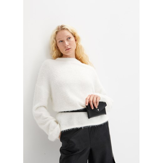 Szeroki sweter z dzianiny z długim włosem ze sklepu bonprix w kategorii Swetry damskie - zdjęcie 170604662