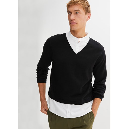 Sweter z koszulową wstawką ze sklepu bonprix w kategorii Swetry męskie - zdjęcie 170604734