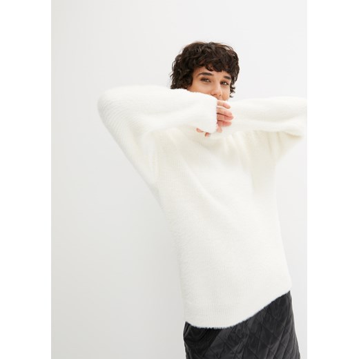 Sweter z dzianiny z włosem ze sklepu bonprix w kategorii Swetry damskie - zdjęcie 170604834