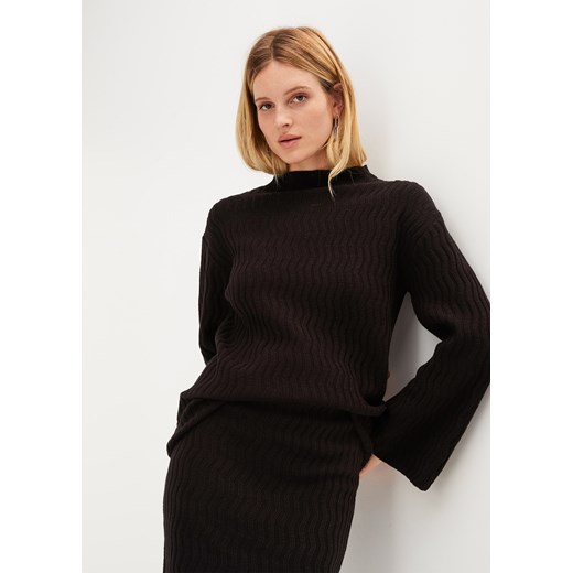 Sweter w strukturalny wzór ze sklepu bonprix w kategorii Swetry damskie - zdjęcie 170608594