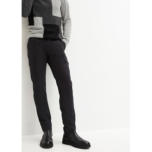 Spodnie bojówki Regular Fit, z zakładkami poniżej paska w talii, Tapered ze sklepu bonprix w kategorii Spodnie męskie - zdjęcie 170615622