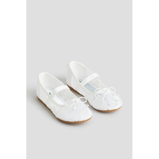 H & M - Baleriny z aplikacją - Biały ze sklepu H&M w kategorii Balerinki dziecięce - zdjęcie 170635311