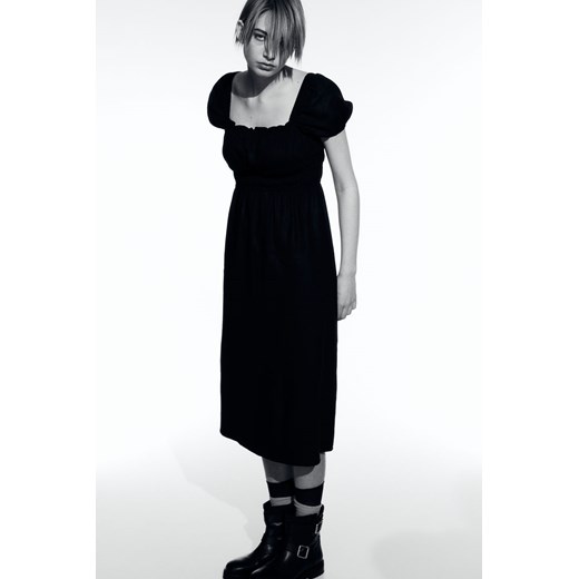H & M - Elastycznie marszczona sukienka z domieszką lnu - Czarny ze sklepu H&M w kategorii Sukienki - zdjęcie 170635980