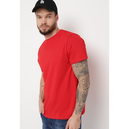 Czerwona Koszulka T-Shirt z Bawełny Iladara ze sklepu Born2be Odzież w kategorii T-shirty męskie - zdjęcie 170646501