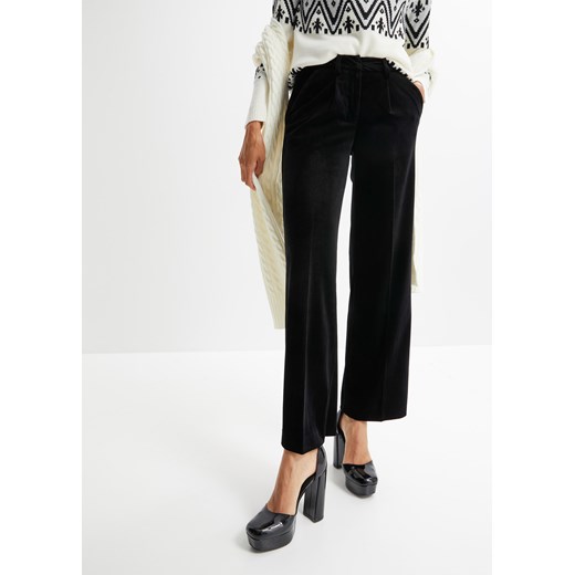 Luźniejsze spodnie aksamitne ze sklepu bonprix w kategorii Spodnie damskie - zdjęcie 170649050