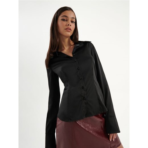 Błyszcząca koszula slim fit czarna House M promocyjna cena House
