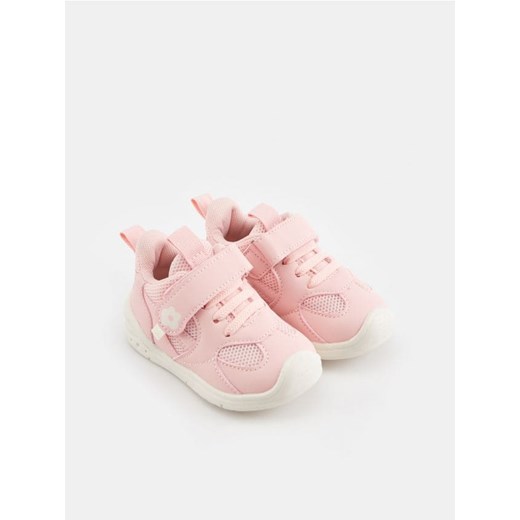 Sinsay - Sneakersy ze skórzaną wkładką - różowy ze sklepu Sinsay w kategorii Buty sportowe dziecięce - zdjęcie 170705183