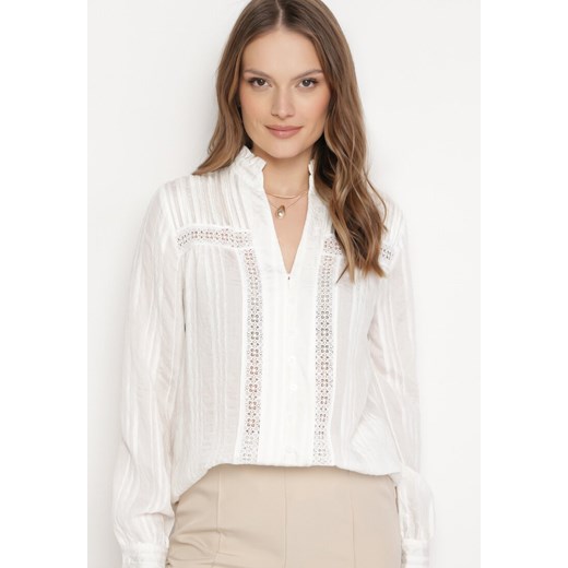 Biała Koszula w Stylu Boho z Ażurowymi Lamówkami Larsula ze sklepu Born2be Odzież w kategorii Koszule damskie - zdjęcie 170723114