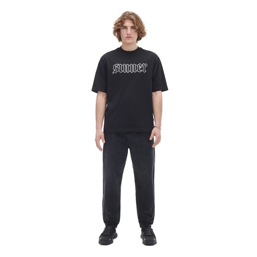 Cropp - Czarny t-shirt z aplikacją - czarny ze sklepu Cropp w kategorii T-shirty męskie - zdjęcie 170730560