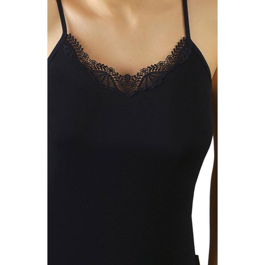Koszulka damska na cienkich ramiączkach czarna Tania, Kolor czarny, Rozmiar M, EMILI ze sklepu Intymna w kategorii Podkoszulki i halki - zdjęcie 170739862