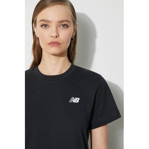New Balance t-shirt bawełniany Essentials Cotton damski kolor czarny WT41509BK ze sklepu PRM w kategorii Bluzki damskie - zdjęcie 170770310