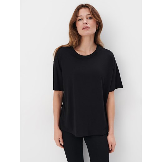 Mohito - Czarny t-shirt z modalem - czarny ze sklepu Mohito w kategorii Bluzki damskie - zdjęcie 170779372