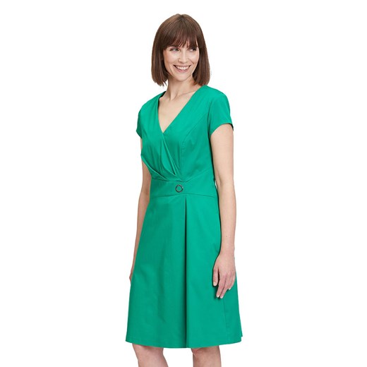 Sukienka Vera Mont elegancka zielona z dekoltem w serek 