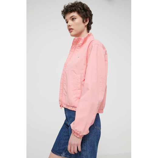 Tommy Jeans kurtka damska kolor różowy przejściowa DW0DW18139 ze sklepu ANSWEAR.com w kategorii Kurtki damskie - zdjęcie 170794201