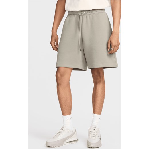 Męskie spodenki z dzianiny Nike Sportswear Tech Fleece Reimagined - Szary ze sklepu Nike poland w kategorii Spodenki męskie - zdjęcie 170797013