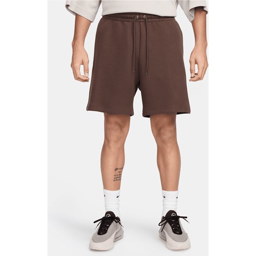 Męskie spodenki z dzianiny Nike Sportswear Tech Fleece Reimagined - Brązowy ze sklepu Nike poland w kategorii Spodenki męskie - zdjęcie 170797014