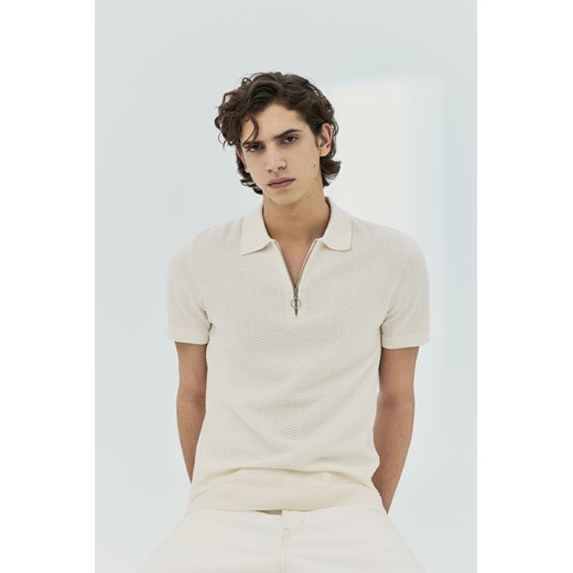 H & M - Top polo o strukturalnym splocie Slim Fit - Beżowy ze sklepu H&M w kategorii T-shirty męskie - zdjęcie 170797230