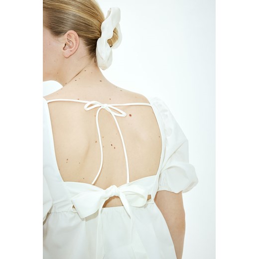 H & M - Bluzka z wiązaniem i bufiastym rękawem - Biały H & M L H&M