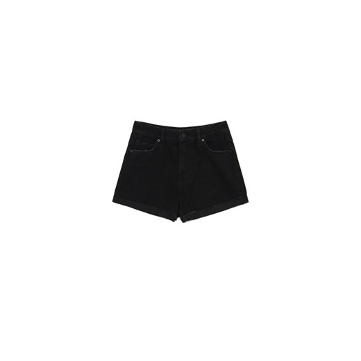 Cropp - Czarne jeansowe szorty mom - czarny ze sklepu Cropp w kategorii Szorty - zdjęcie 170806564