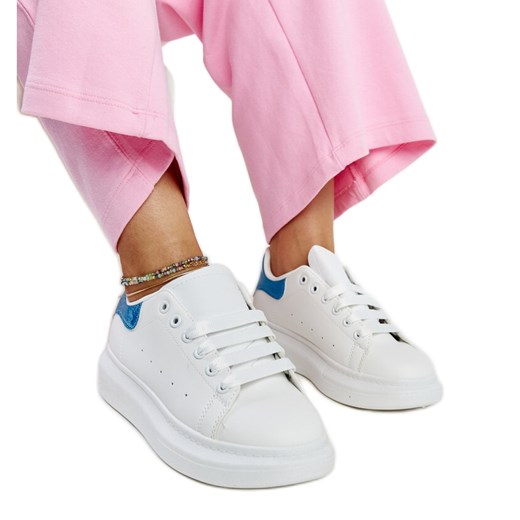 Białe sneakersy eko-skórzane Fatimah ze sklepu ButyModne.pl w kategorii Trampki damskie - zdjęcie 170811891