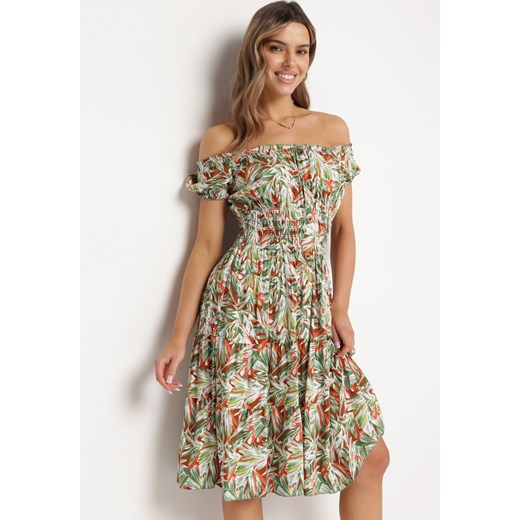 Jasnozielona Bawełniana Sukienka Hiszpanka z Roślinnym Wzorem i Gumką w Talii Javaine ze sklepu Born2be Odzież w kategorii Sukienki - zdjęcie 170836670