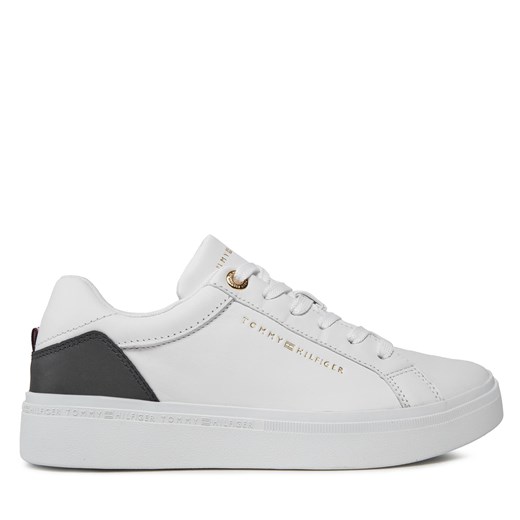 Sneakersy Tommy Hilfiger Elevated Essential Court Sneaker FW0FW07635 Biały ze sklepu eobuwie.pl w kategorii Trampki damskie - zdjęcie 170879862