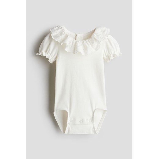 H & M - Bawełniane body z falbankowym kołnierzykiem - Biały ze sklepu H&M w kategorii Odzież dla niemowląt - zdjęcie 170886322