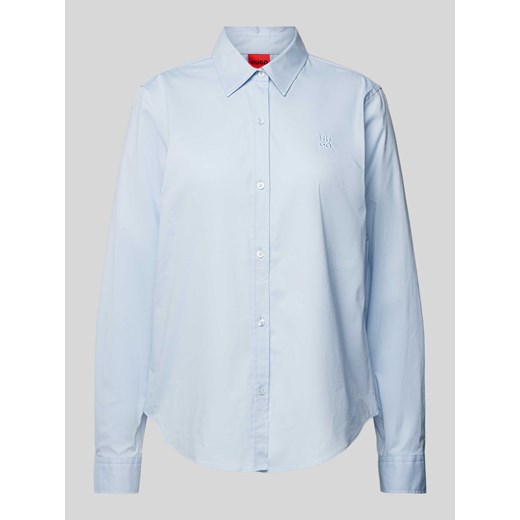 Bluzka koszulowa z wyhaftowanym logo model ‘THE ESSENTIAL’ ze sklepu Peek&Cloppenburg  w kategorii Koszule damskie - zdjęcie 170894854