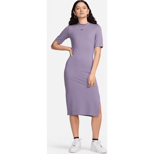 Damska przylegająca sukienka midi Nike Sportswear Essential - Fiolet ze sklepu Nike poland w kategorii Sukienki - zdjęcie 170913994
