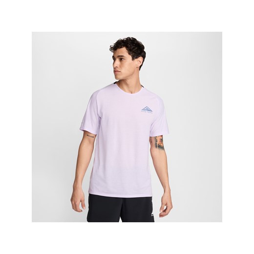 Męska koszulka z krótkim rękawem do biegania Dri-FIT Nike Trail Solar Chase - Fiolet ze sklepu Nike poland w kategorii T-shirty męskie - zdjęcie 170914532